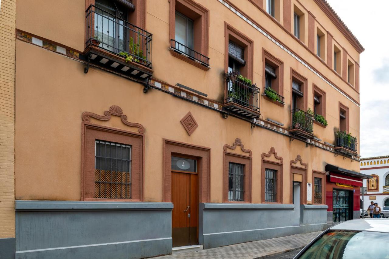 Apartamento familiar nuevo de diseño en la mejor zona de Triana, Parking included - Bed and Breakfast