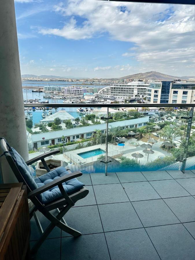 Ocean Village Resort - Parking, Central, Marina Views, Pools, Jacuzzi - B&B Gibraltar