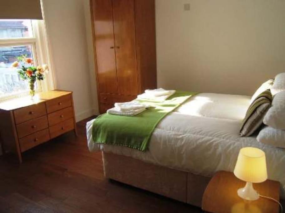 BOURNECOAST: CLOSE TO SANDY BEACHES & SHOPS-FM4036 - B&B
