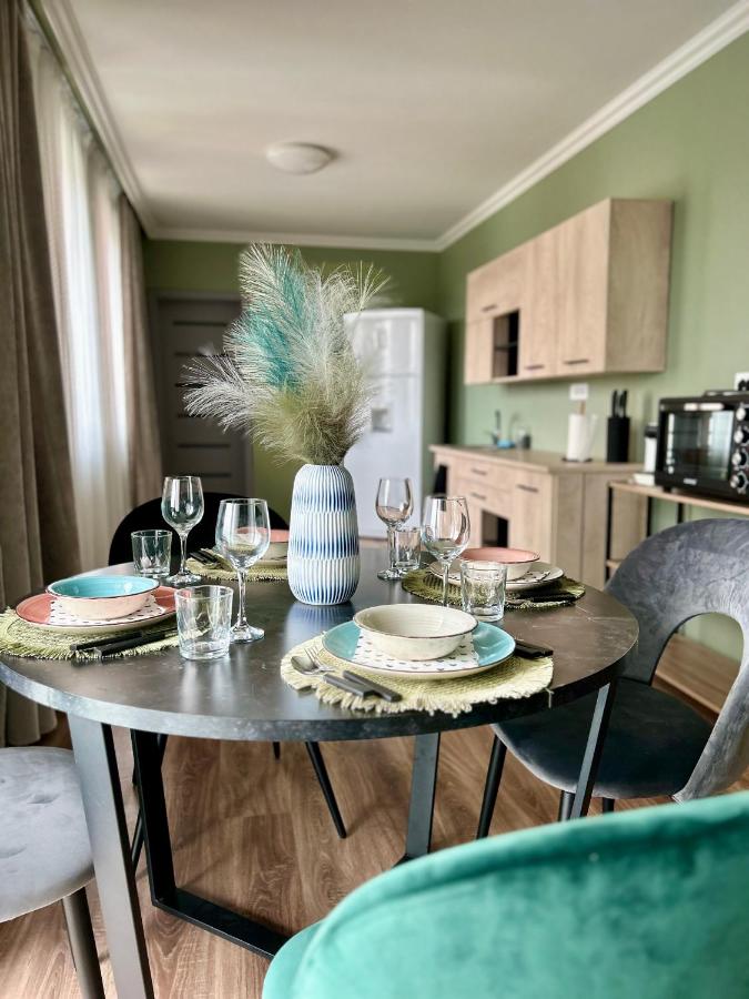 Becca’s Downtown Apartment with private parking - B&B Oradea