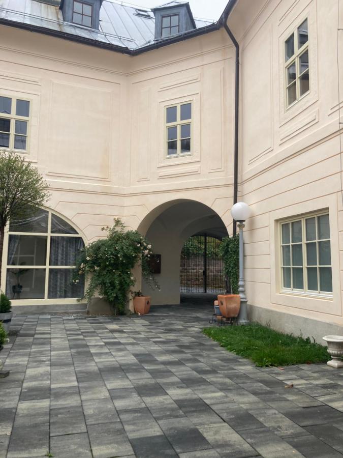 Apartmán pod Starým zámkom - Chambres d’hôtes Banská Štiavnica