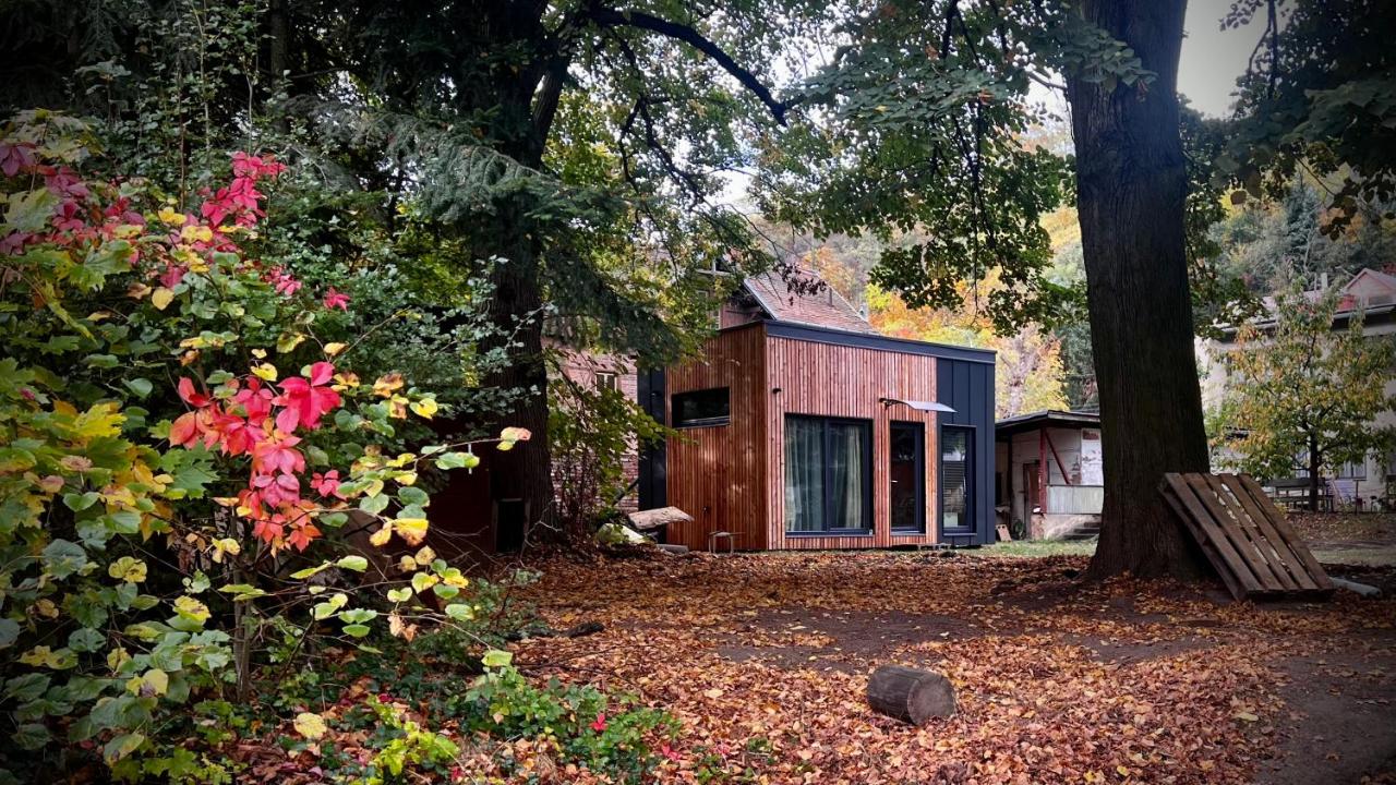 tiny house BARACZEK Brno-Jundrov, ulice Veslařská - B&B Kamenný Mlýn