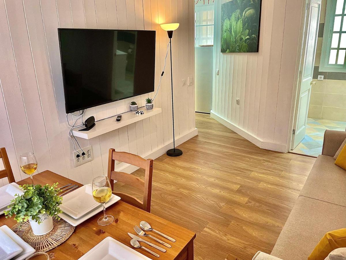 Las Brisas 1 by SunHousescanarias - B&B