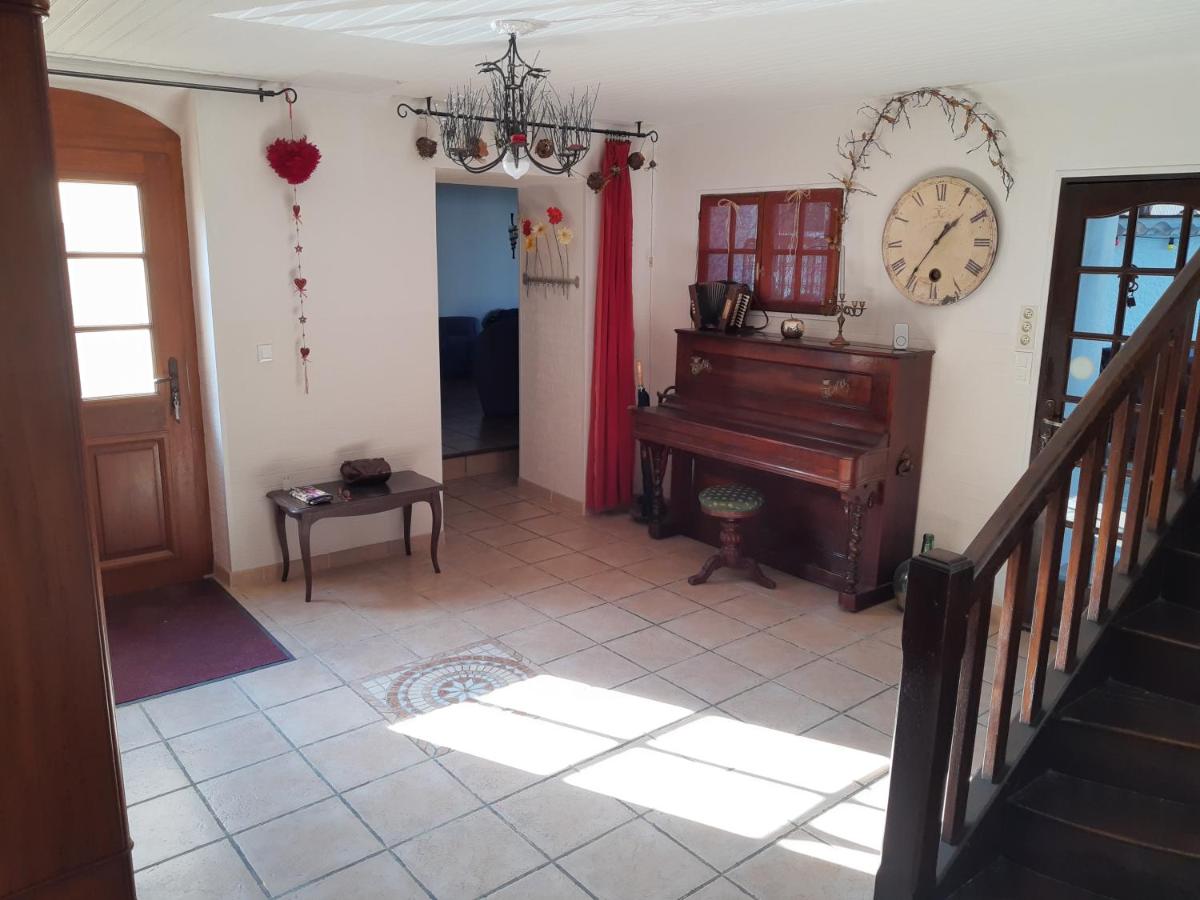 "Domaine 1902"piscine,billard,boulodrome,14 pers - B&B