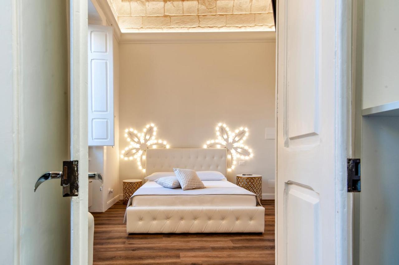 Deluxe Double Room with Shower
