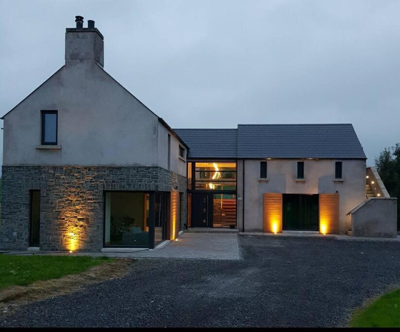 B&B Donagh - Serenity Lodge - Bed and Breakfast Donagh