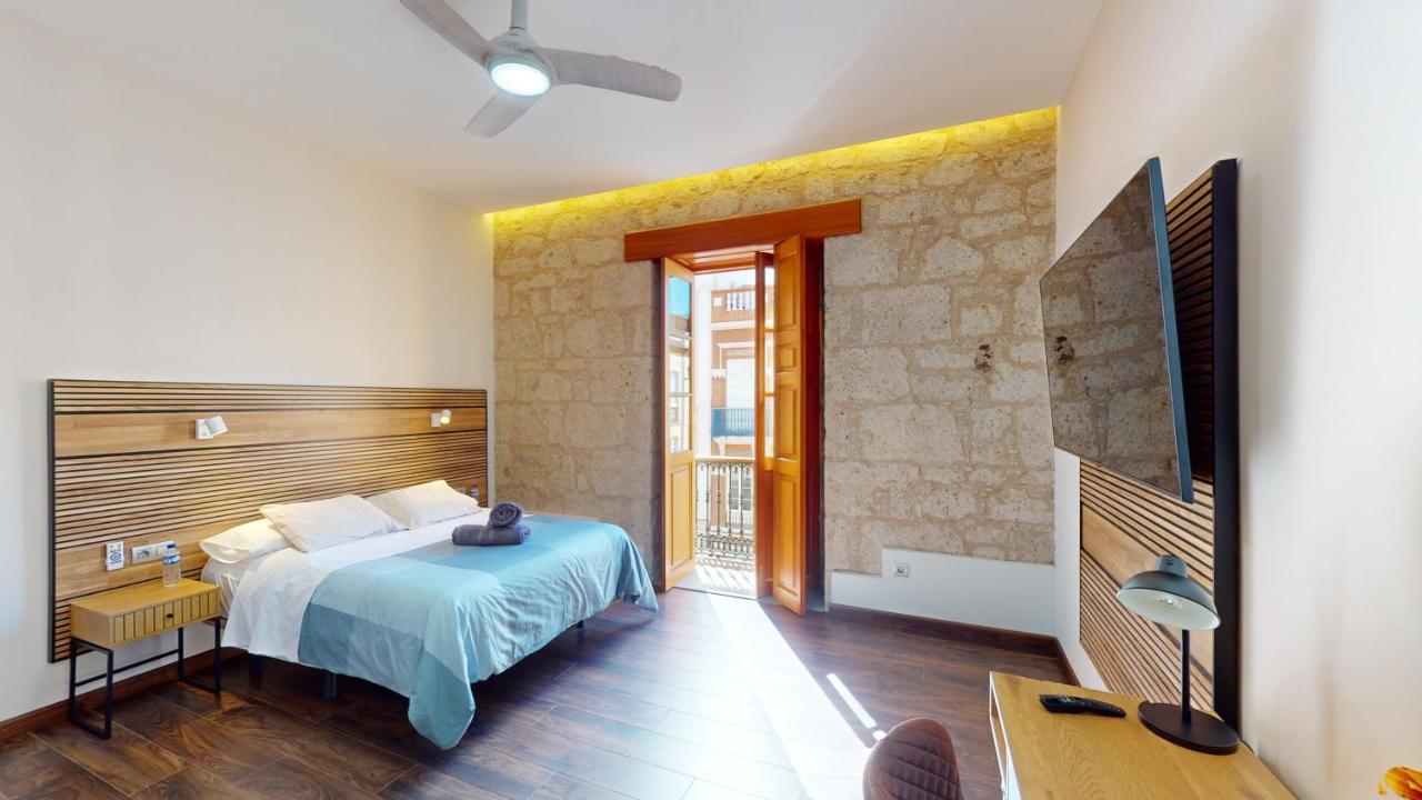 Triple Room with Shared Bathroom