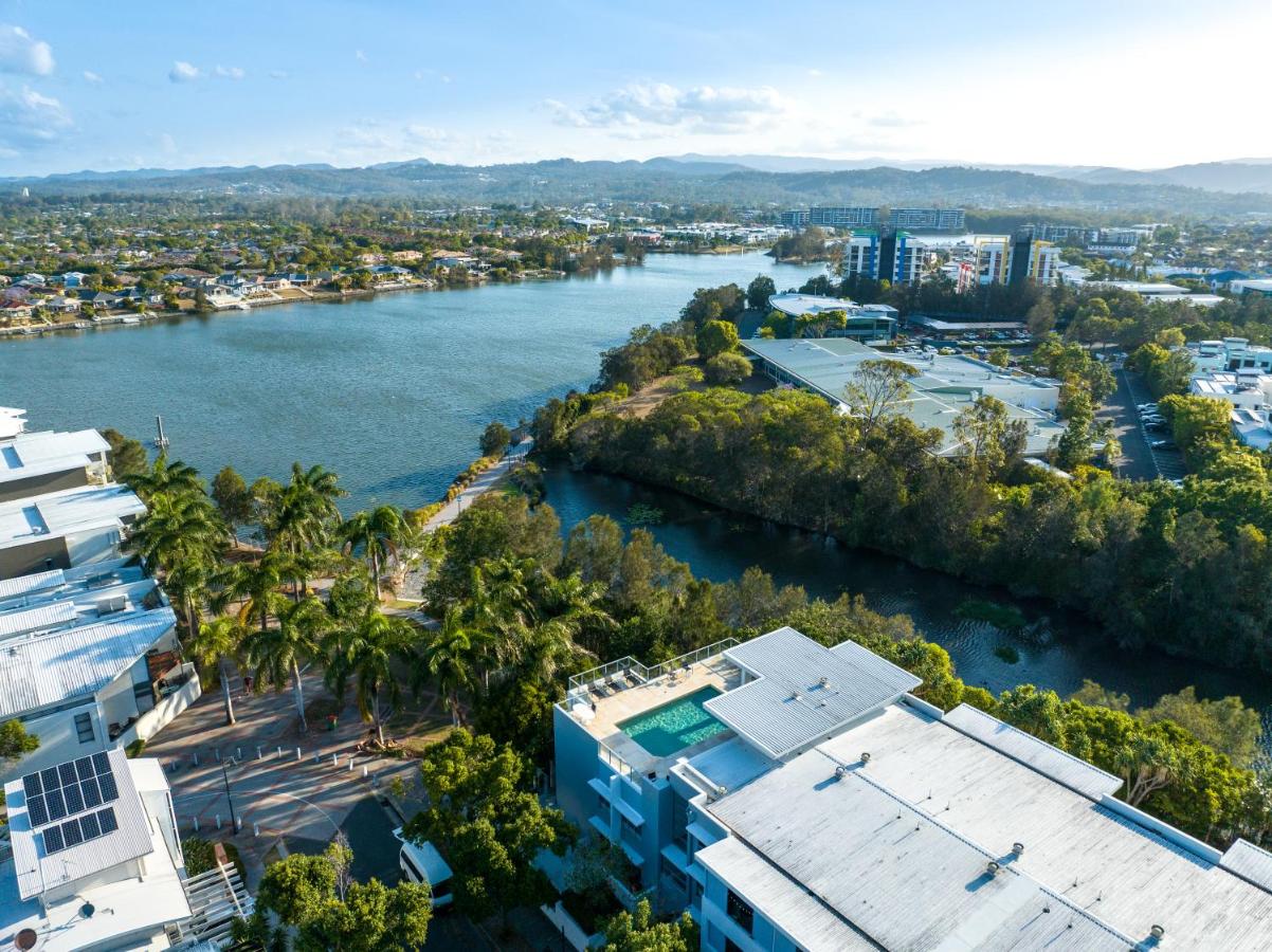 Luxury Stays Varsity-Robina-Bond - B&B