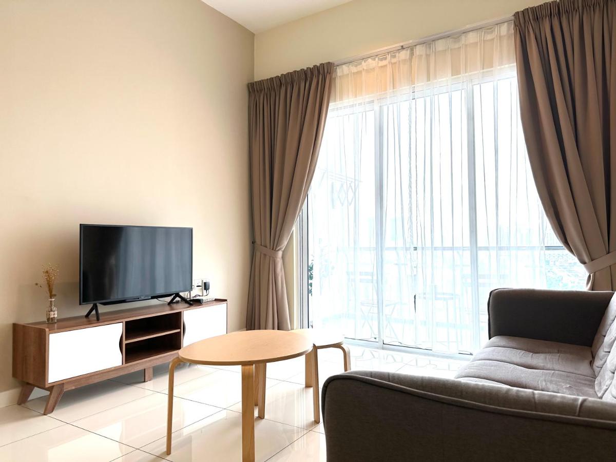 B&B Puchong Batu Dua Belas - Muji Om Love 6pax Skypod Puchong Near IOI MALL -7 mins - Bed and Breakfast Puchong Batu Dua Belas