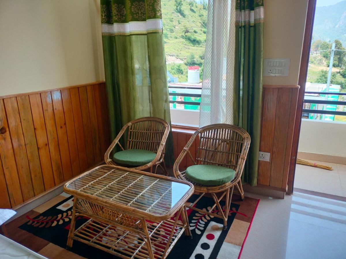 Kaafal hotel & restaurant - B&B Dhānaulti