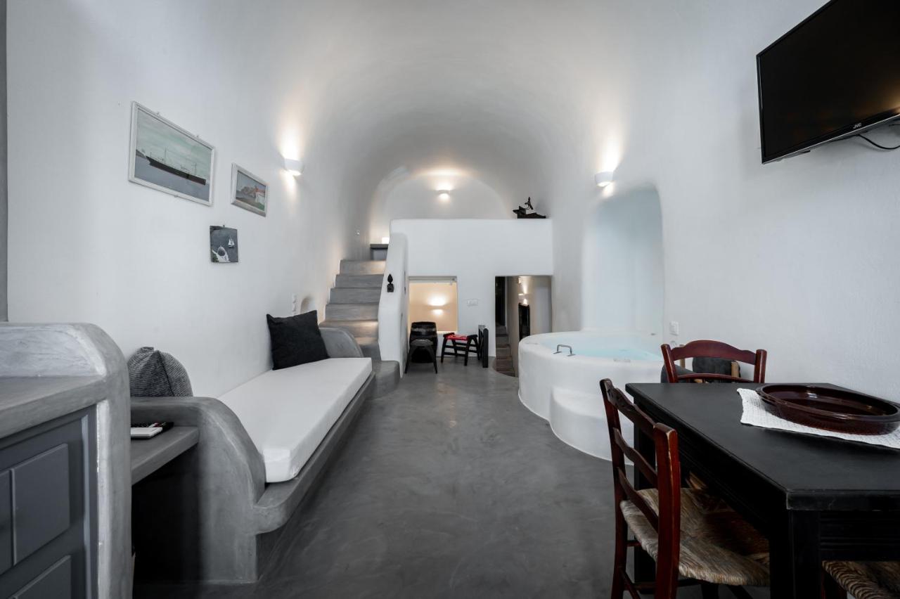 Family Apartment with Indoor Hot Tub - Ground Floor