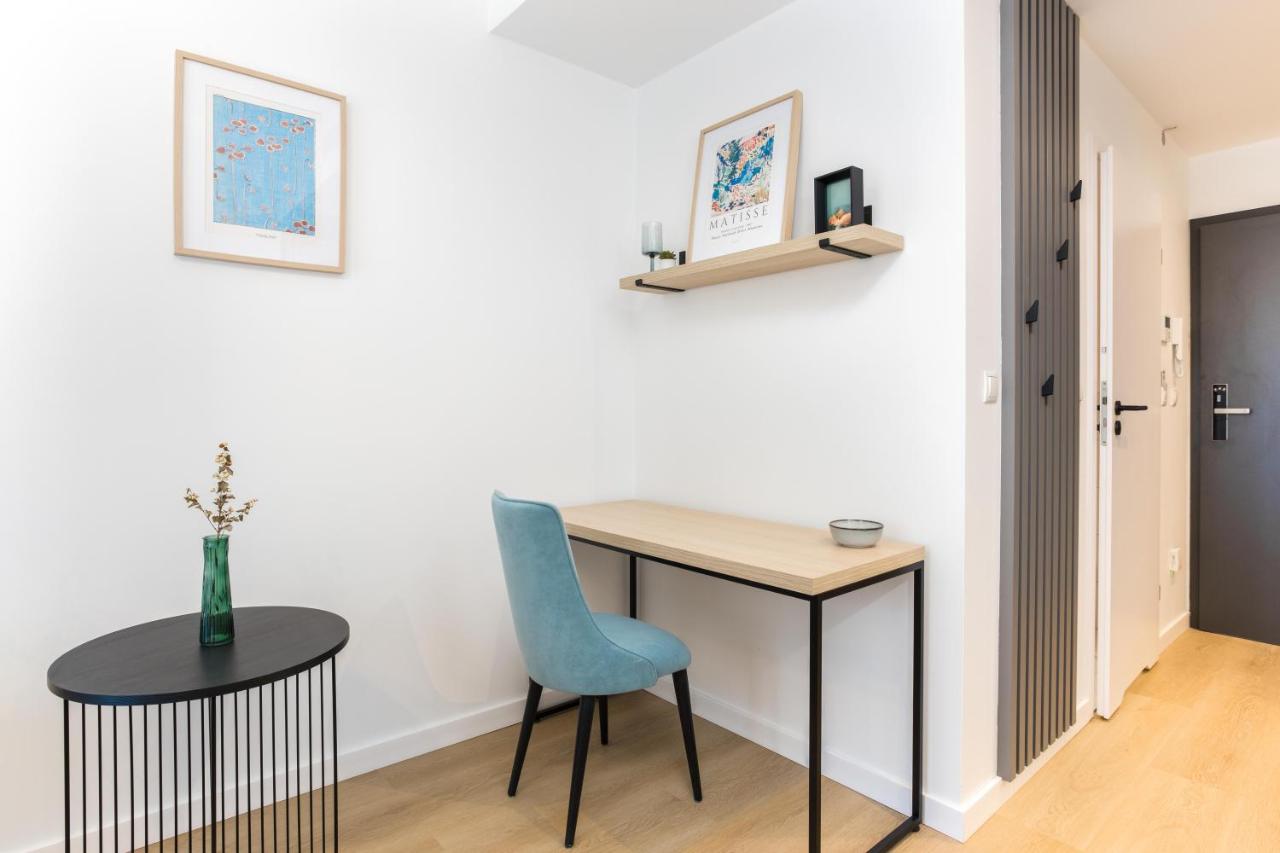 Apartment mit Balkon