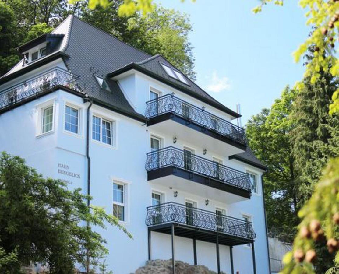 B&B Badenweiler - Haus Burgblick - Bed and Breakfast Badenweiler