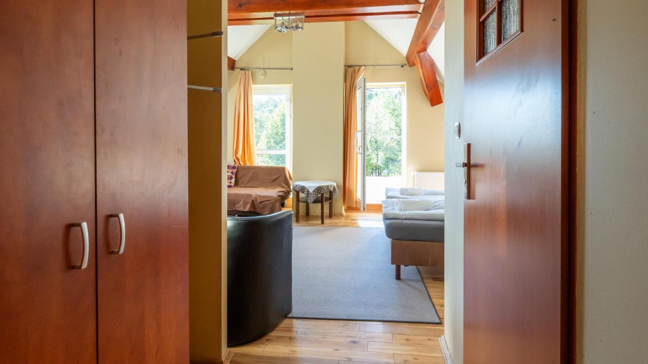 Vierbettzimmer mit eigenem Bad
