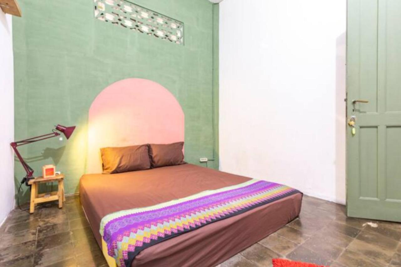 Queen Room with Shared Bathroom
