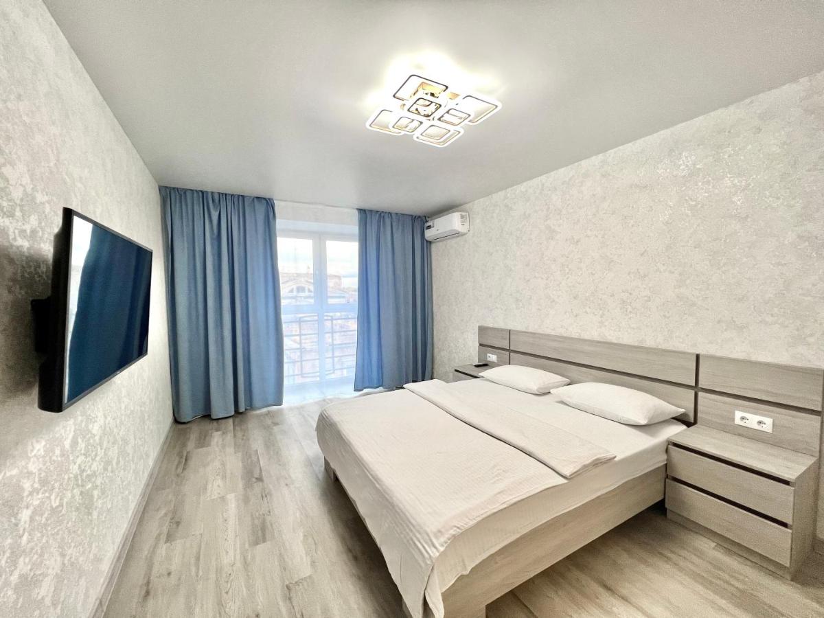 B&B Poltava - ApartPoltava Нові апартаменти ремонт цього року ПАНОРАМА, Корпусний парк, Найкраща локація - Bed and Breakfast Poltava