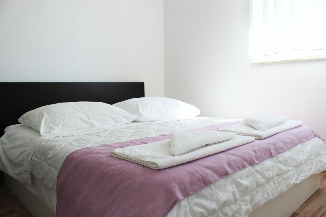 Three-Bedroom Apartment (5 Adults)