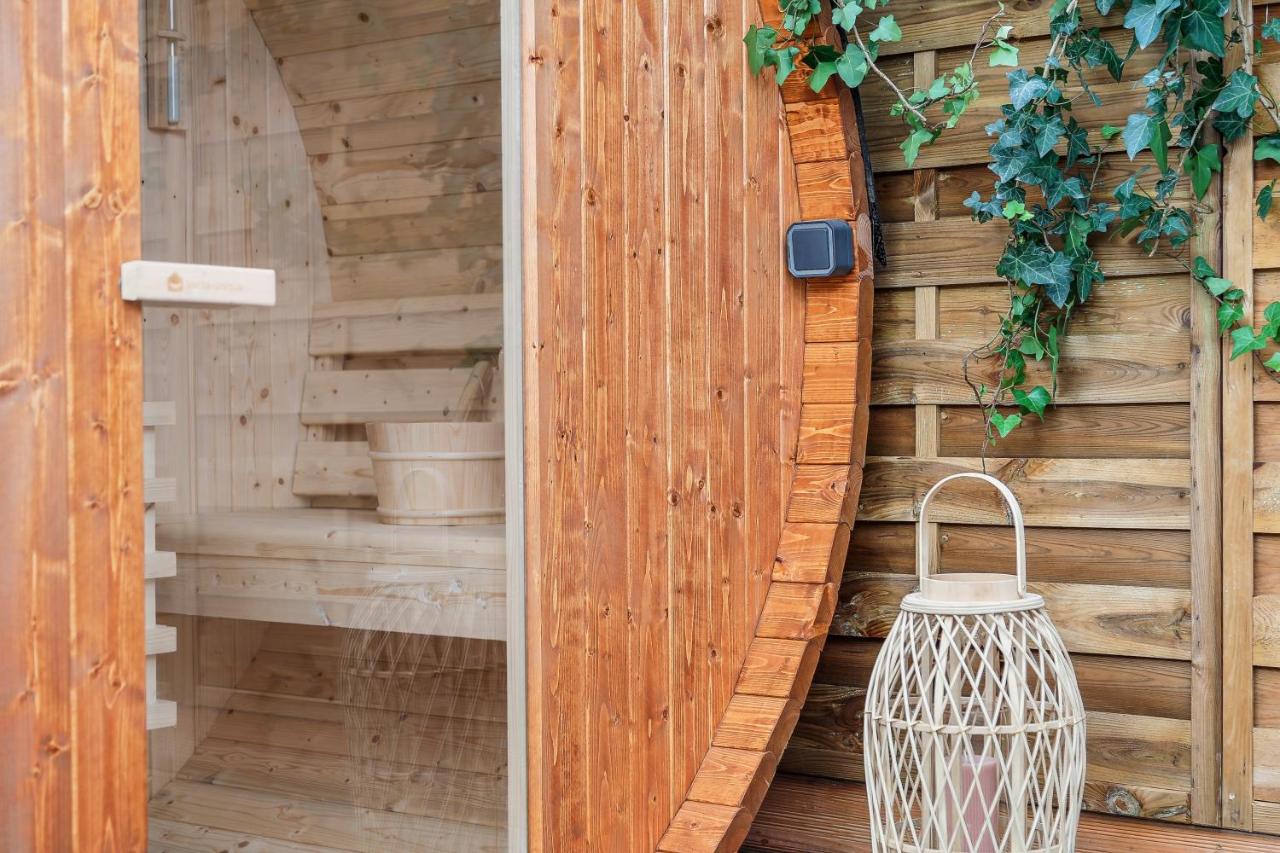Suite luxueuse avec jardin privé Sauna et Jacuzzi - B&B