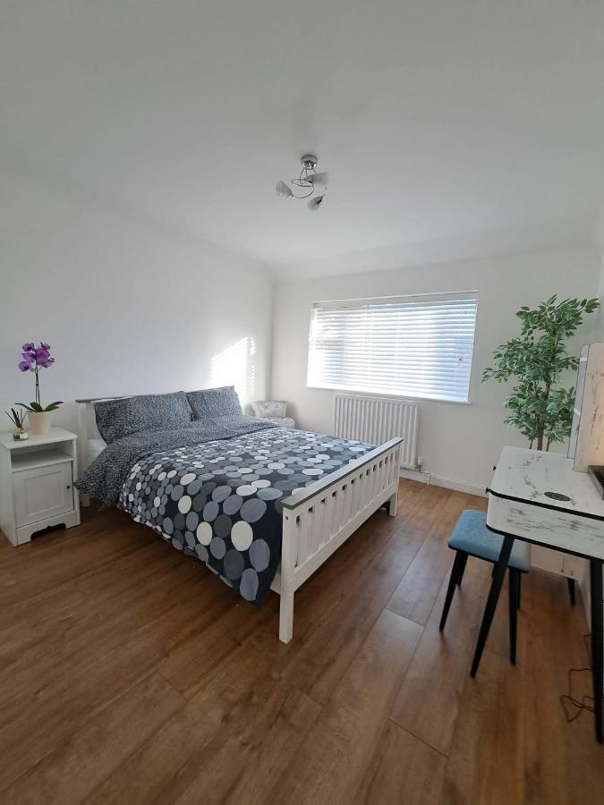 GATWICK HOUSE - B&B