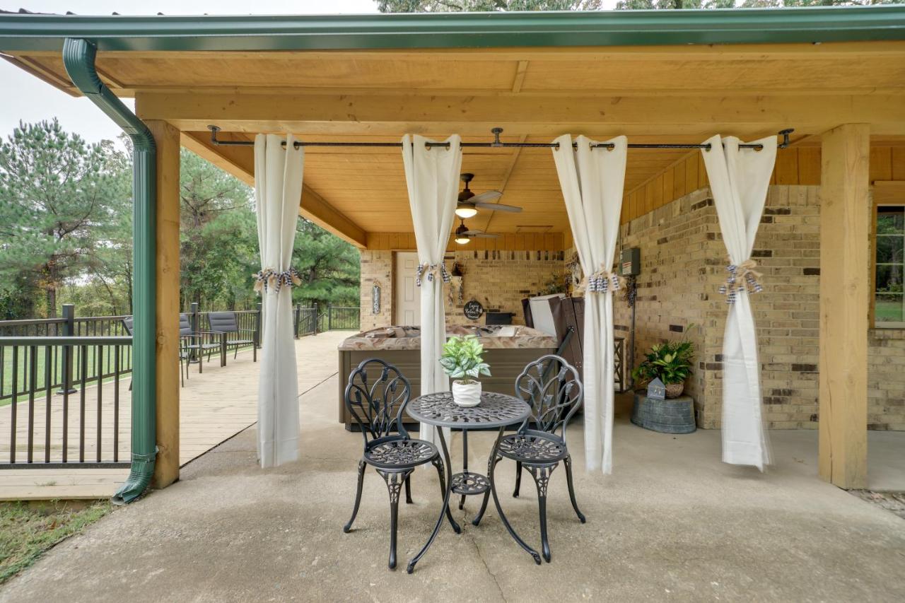 Updated Family Home, 20 Mi to Broken Bow Lake! - Bed and Breakfast