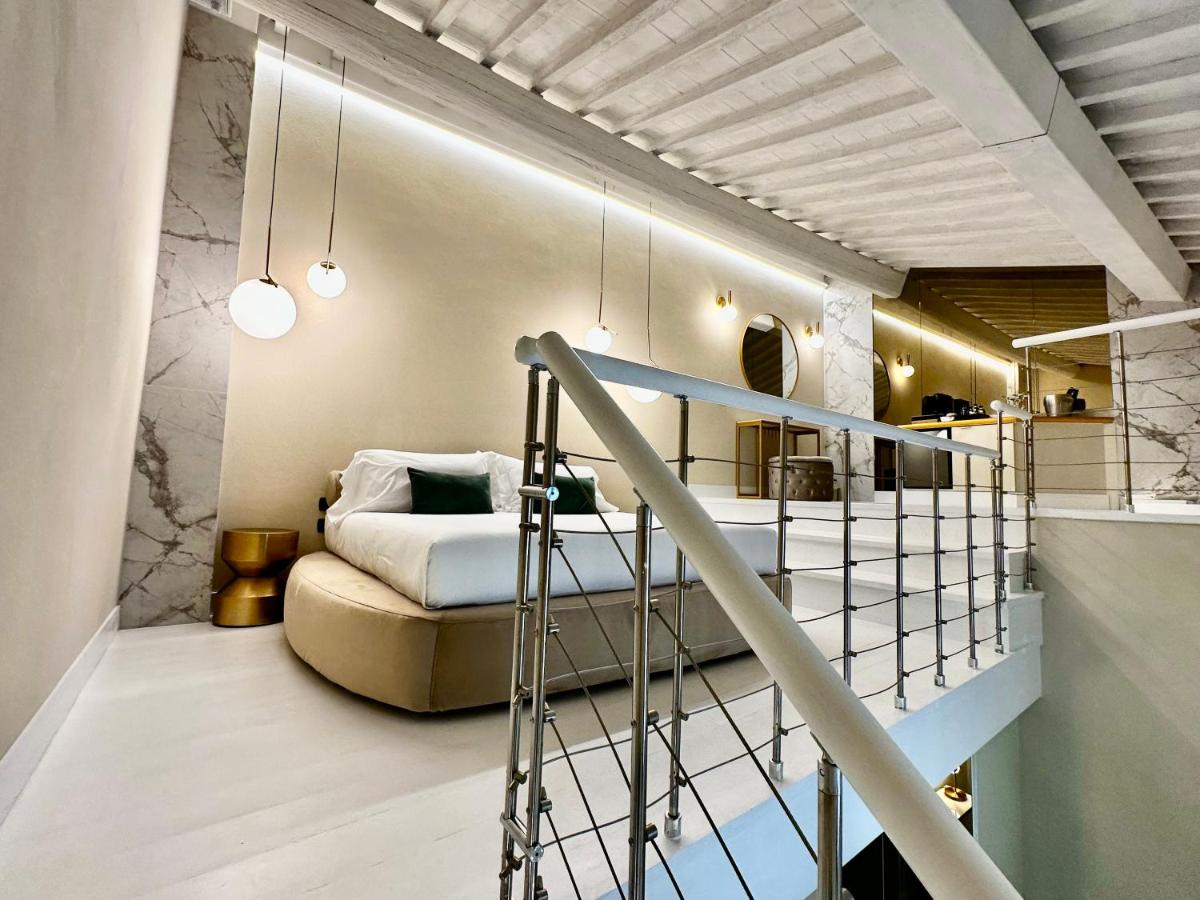 Suite - Split Level with Spa Bath