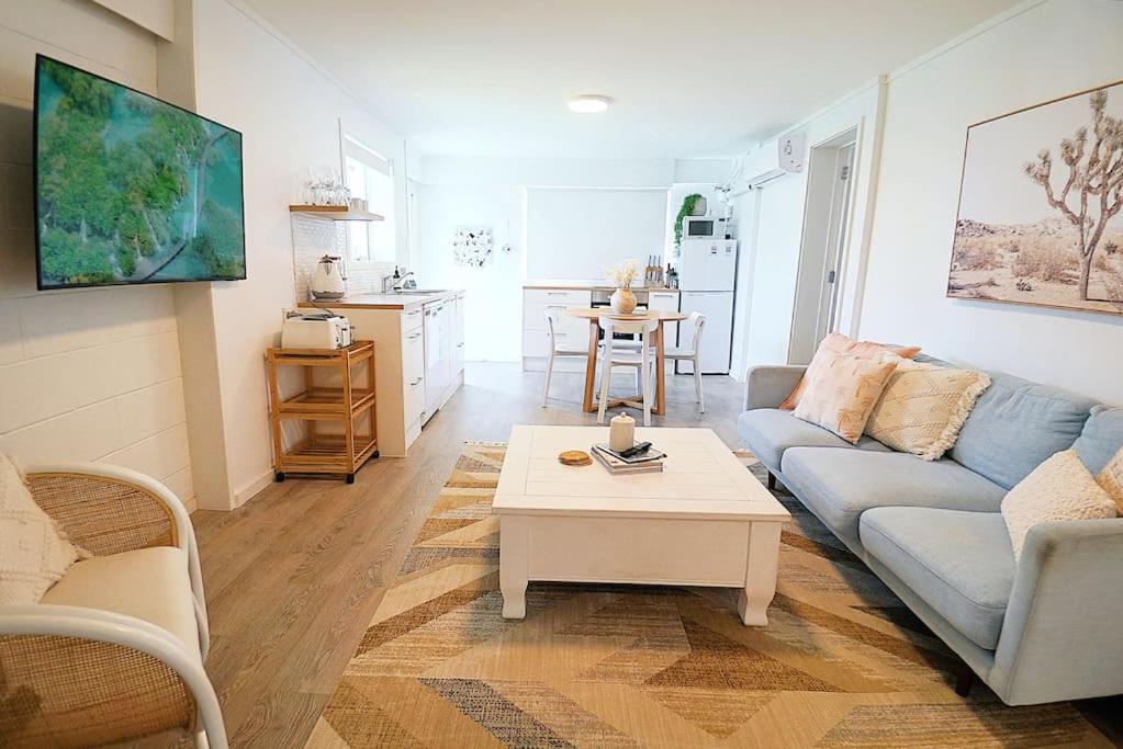 B&B Auckland - Spacious, bright & central home with all amenities - Bed and Breakfast Auckland