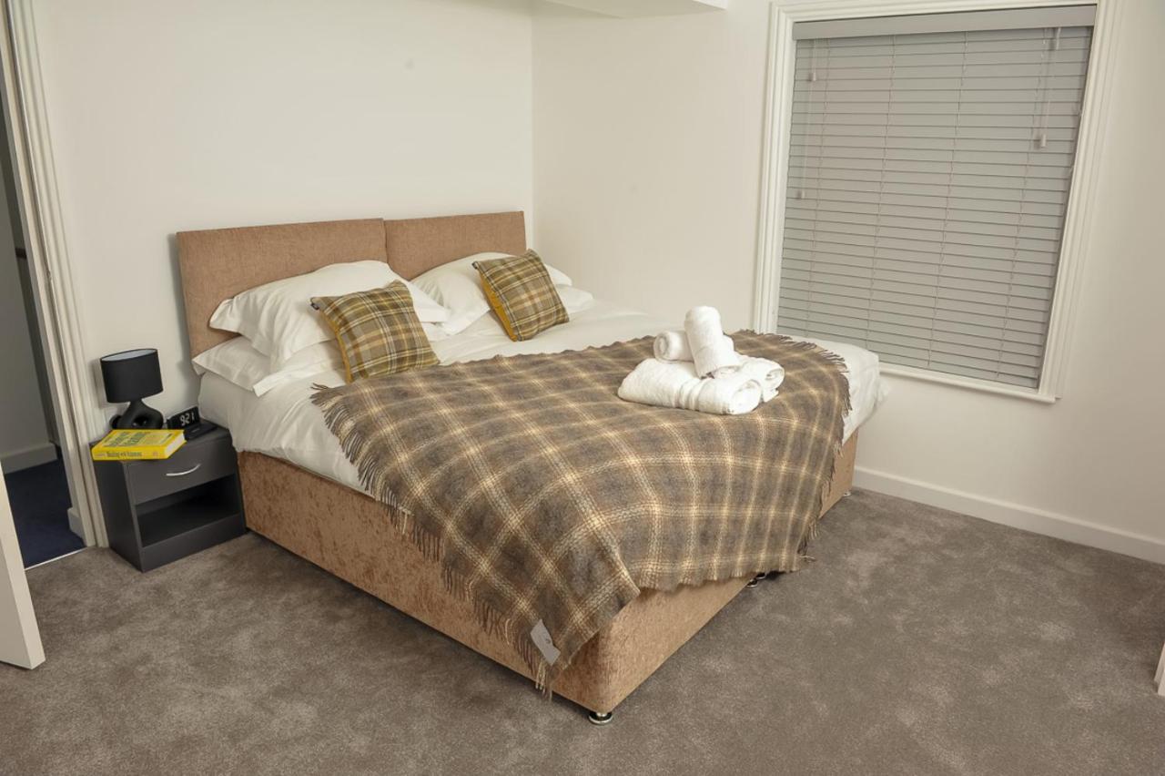 Select SA - Queens Terrace - B&B Reading