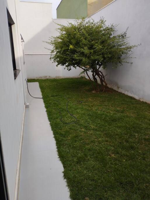 Linda casa com piscina - B&B