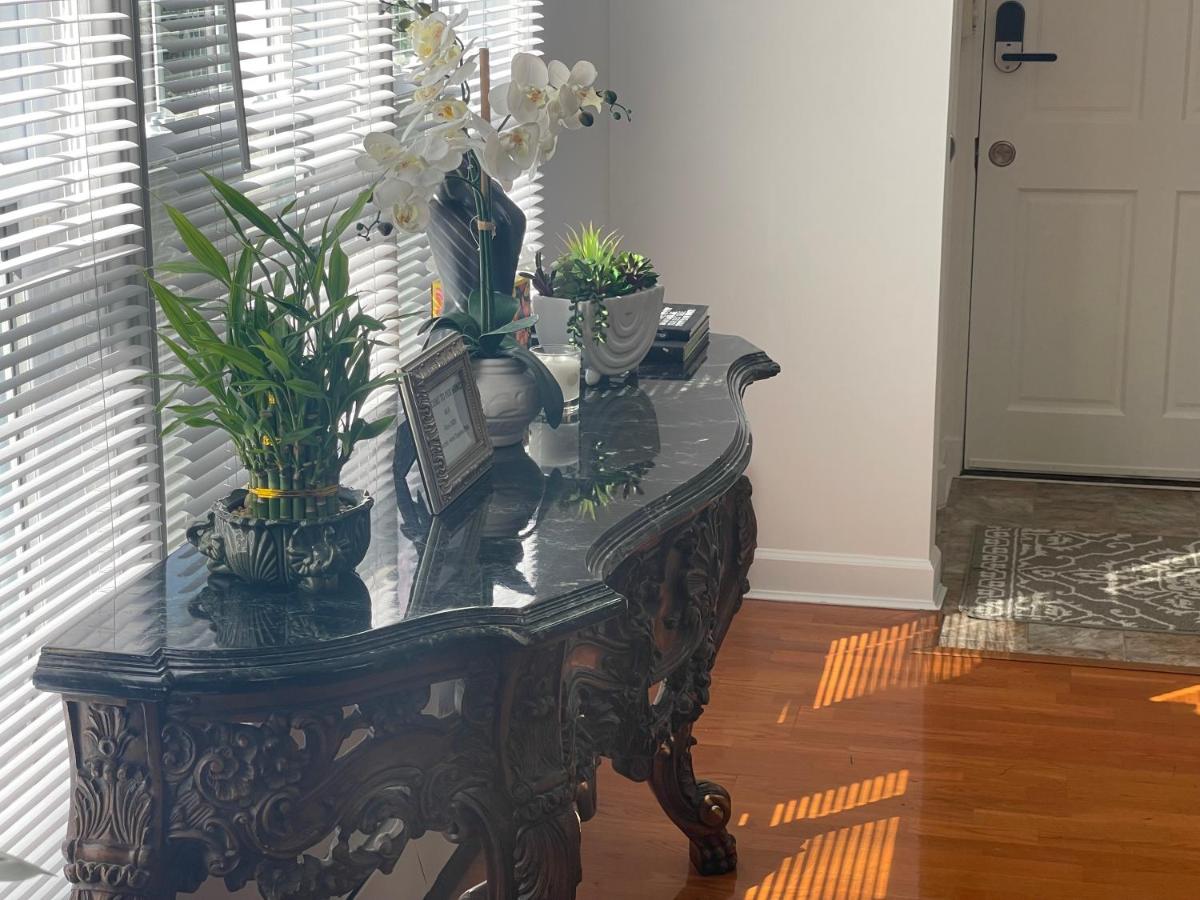 Jersey home, close to New York City fun! - Bed and Breakfast
