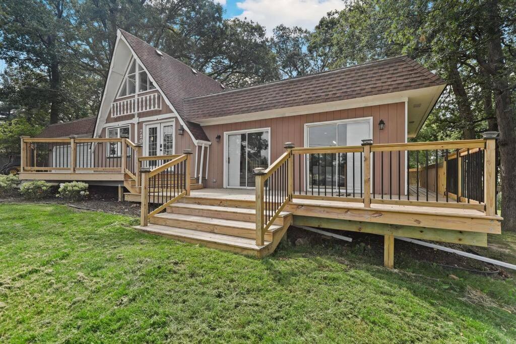 Gorgeous A-Frame on Cedar Lake - B&B