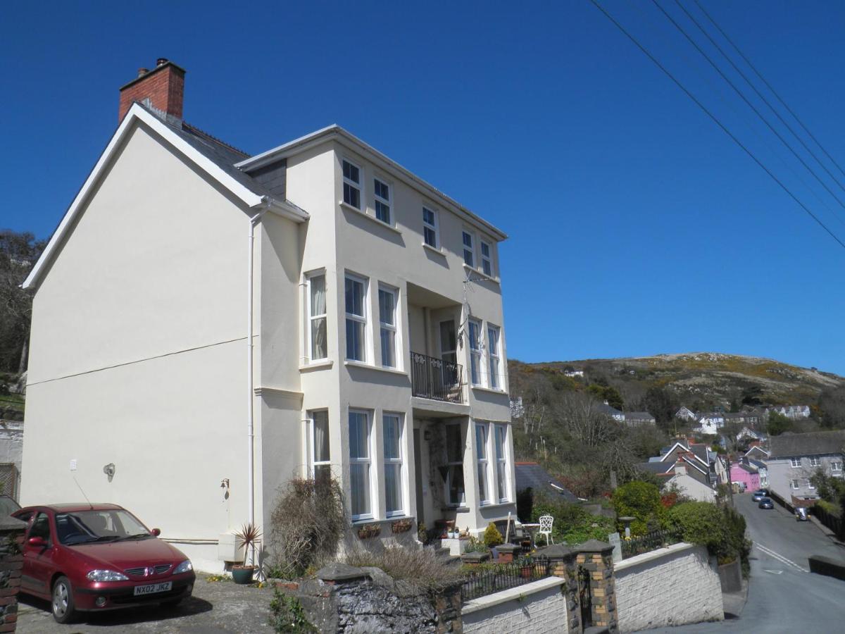 B&B Fishguard - Fern Villa B&B - Bed and Breakfast Fishguard