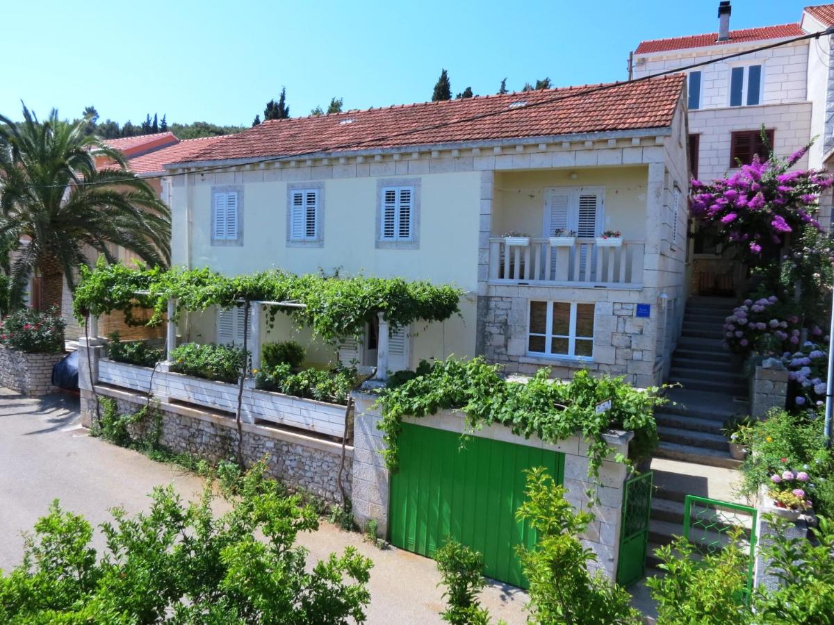 Apartments Lumbarda - B&B