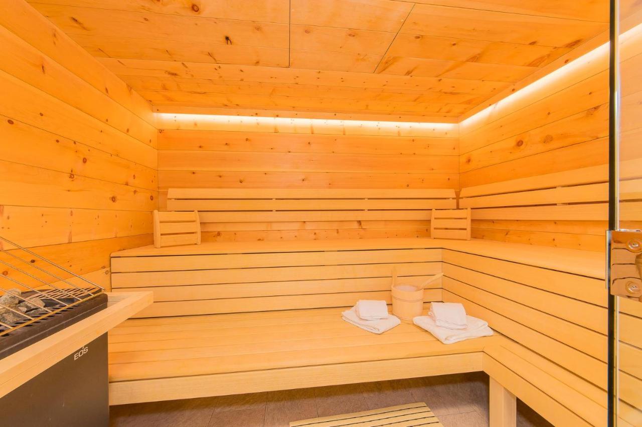 Grossglockner Chalets Zell am See - Bed and Breakfast