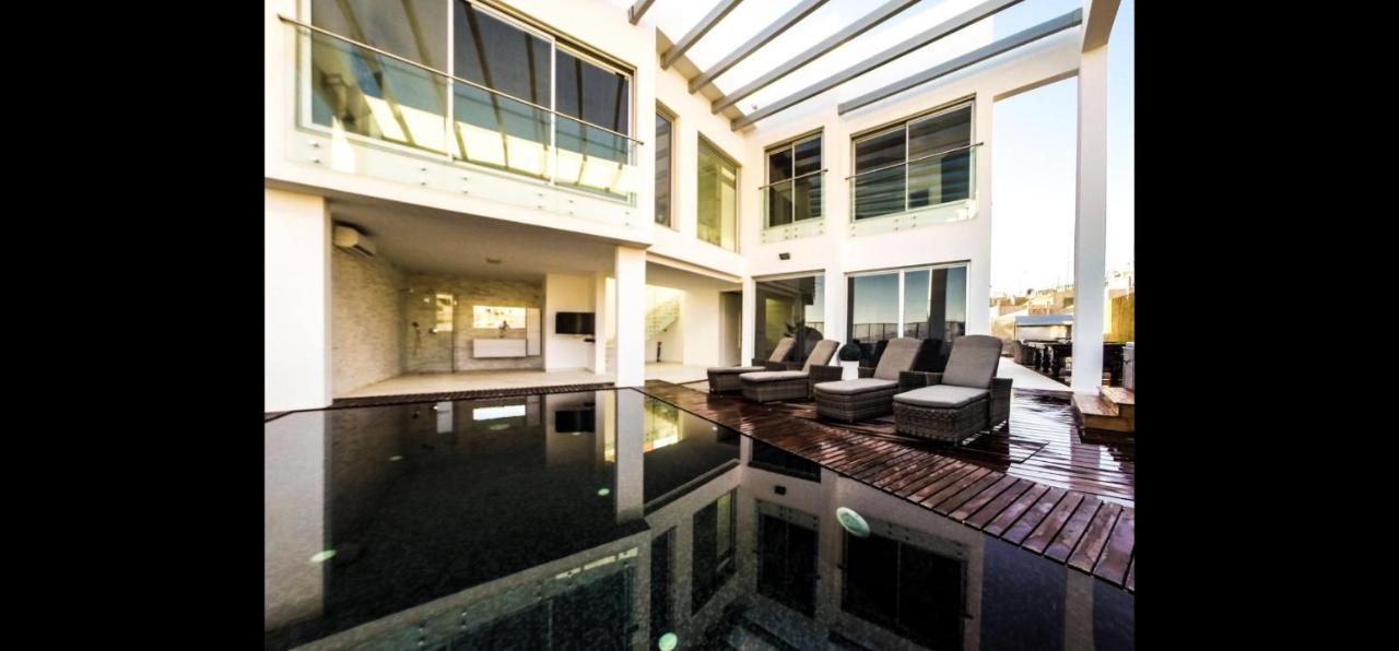 Villa Royal Comfort - Top Holiday Resort HEATED Pool & Jucuzzi רק משפחות !!!! - Chambres d'hôtes Eilat