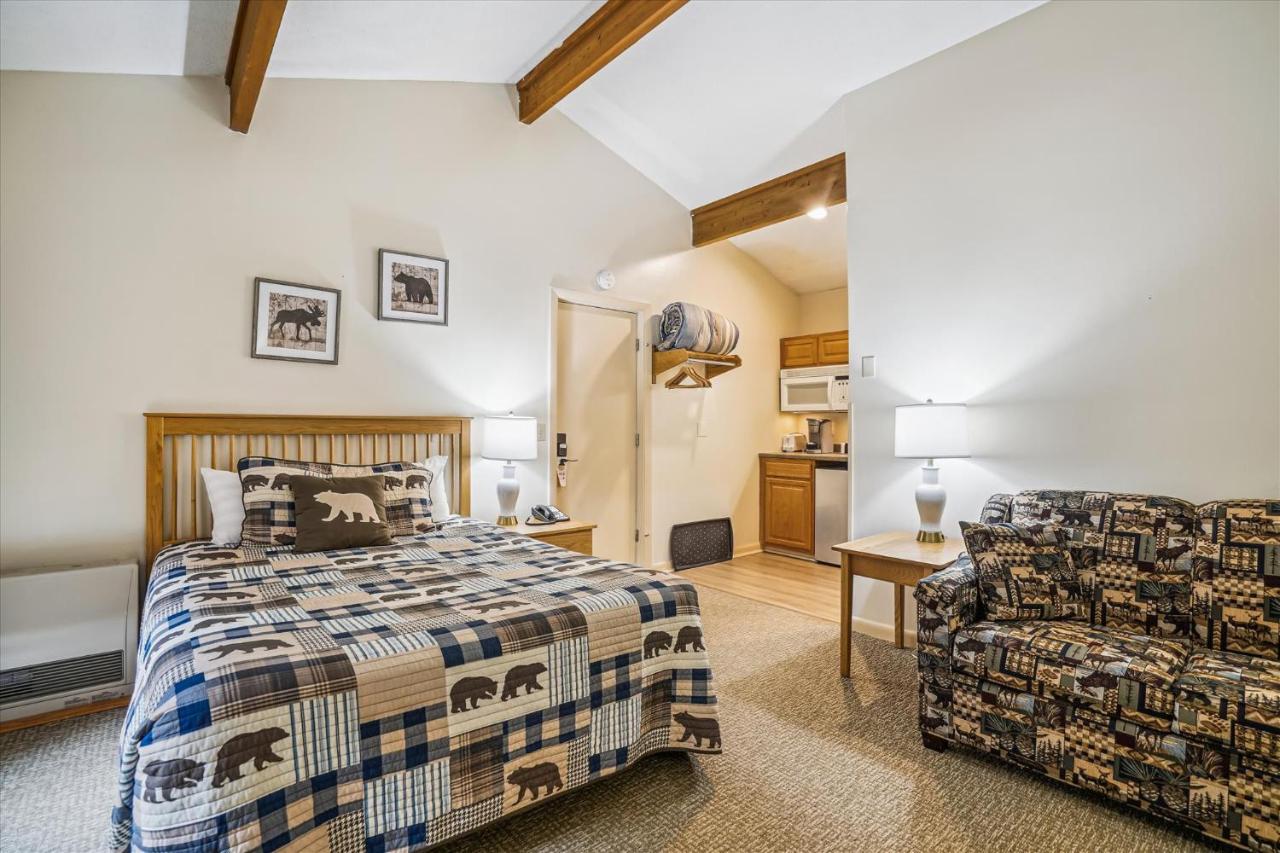 B&B Killington - Cedarbrook Queen Studio 210 - Bed and Breakfast Killington