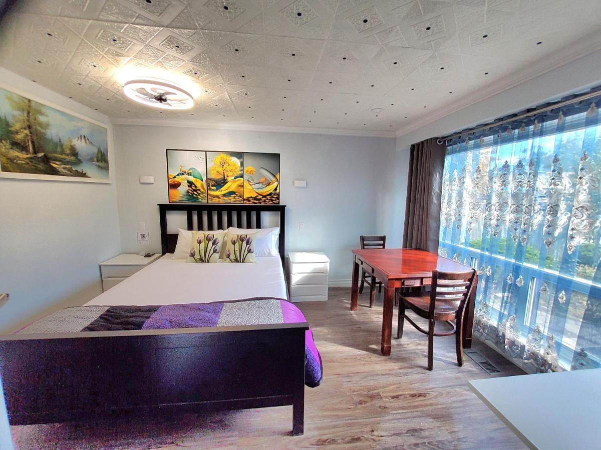 Renovated Cozy Bedroom with Private washroom - Ferienwohnung Toronto