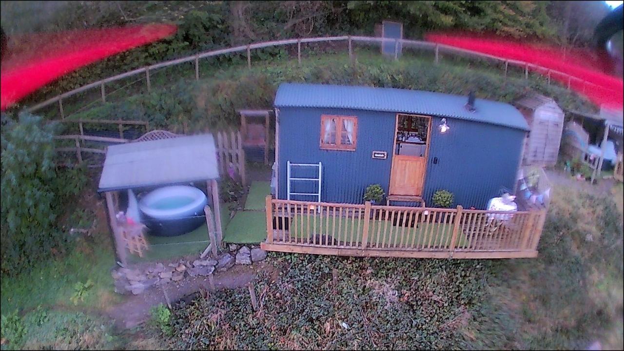 Llangollen Shepherds Huts - B&B
