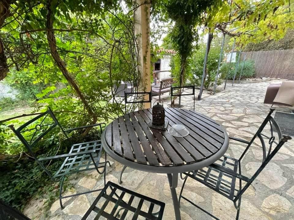 Mas Catalan avec piscine 12 à 15 personnes - B&B