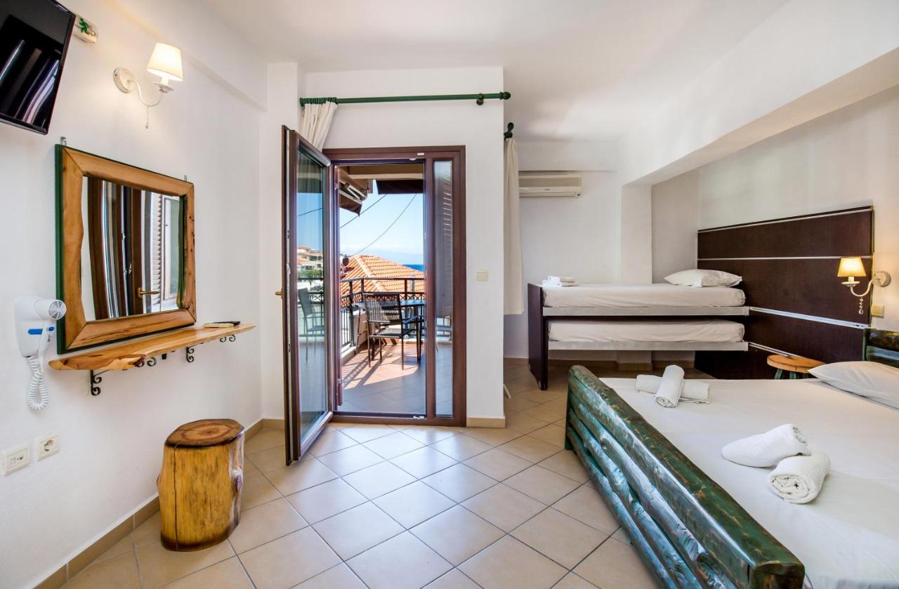 Quadruple Room with Sea View