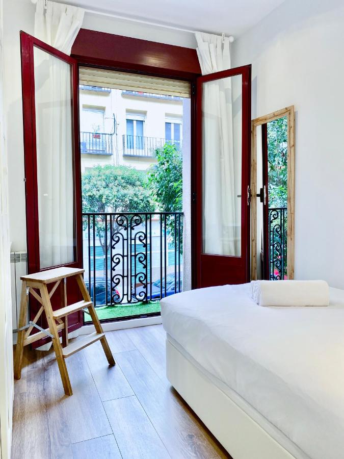 Puerta de Toledo VII - Apartamento de 2 dormitorios con Balcón - B&B Madrid