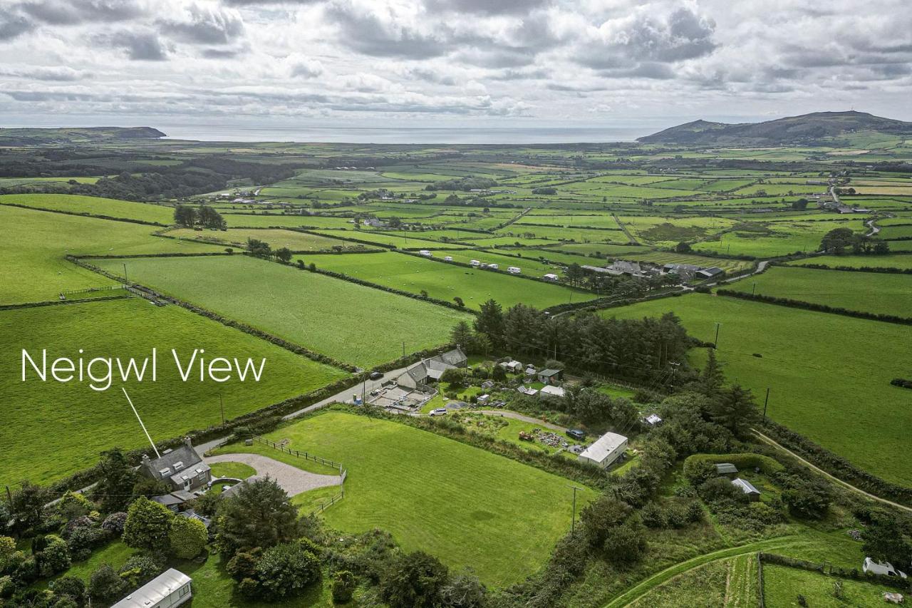 Neigwl View - B&B