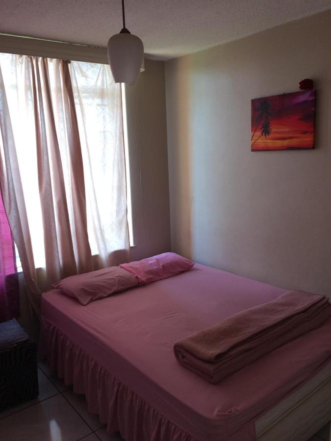 B&B Pretoria - Kingswood 131 Westlake str - Bed and Breakfast Pretoria