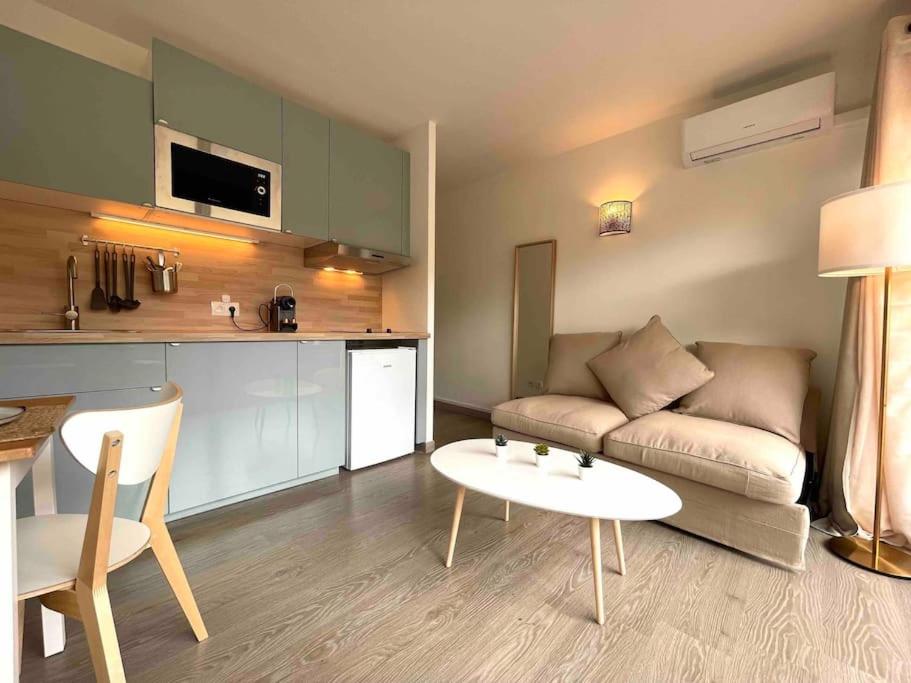 Charmant Studio Beaux Arts avec Clim et terrasse - Ferienwohnung