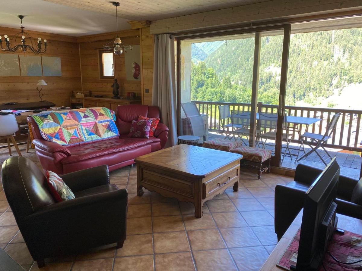Appartement spacieux et confortable, 11 personnes, 4 chambres, 1 garage - ROCHE02 - Bed and Breakfast Beaufort