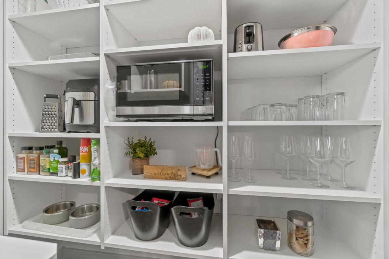 The 418. An 1866 Build with Modern Comforts - B&B Fort Wayne