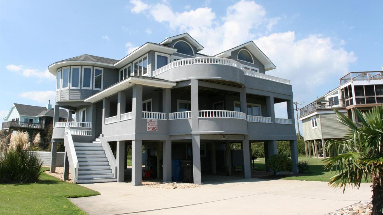B&B Sanderling - GF2, Touch of Grey, Semi-Oceanfront, Private Pool, Hot Tub, Close to Beach Access - Bed and Breakfast Sanderling