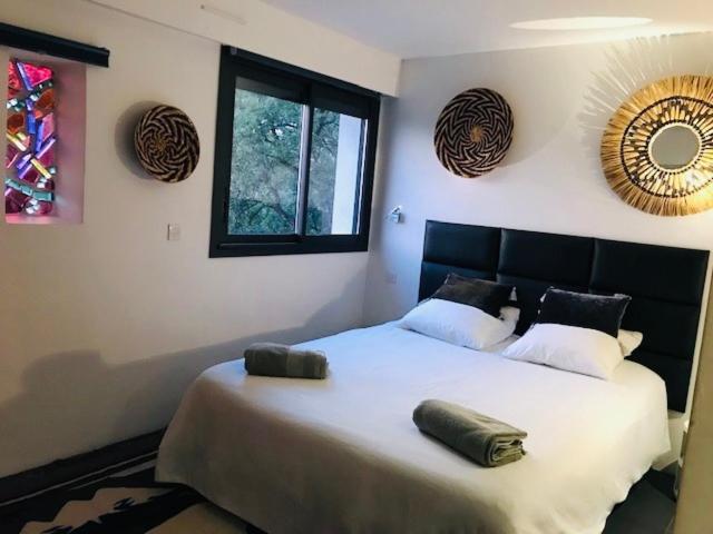Deluxe Double Room (1 adult + 1 child)