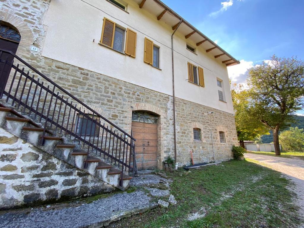 Gli ulivi Gualdo Tadino Uniquement de samedi à samedi Lits pour 10 personnes - Bed and Breakfast