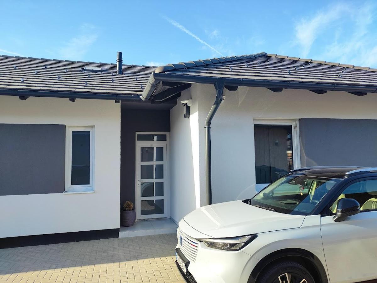 Pe-Ki Apartman Székesfehérvár - B&B