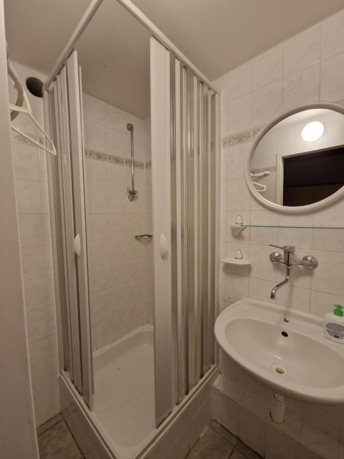 Habitación Familiar con baño privado